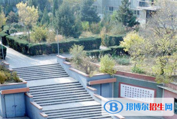 承德現(xiàn)代中等專業(yè)學校2018年報名條件、招生對象