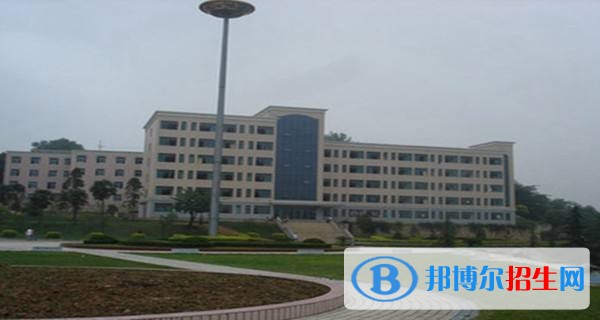 貴州職業(yè)技術(shù)學(xué)院?jiǎn)握泻?jiǎn)章