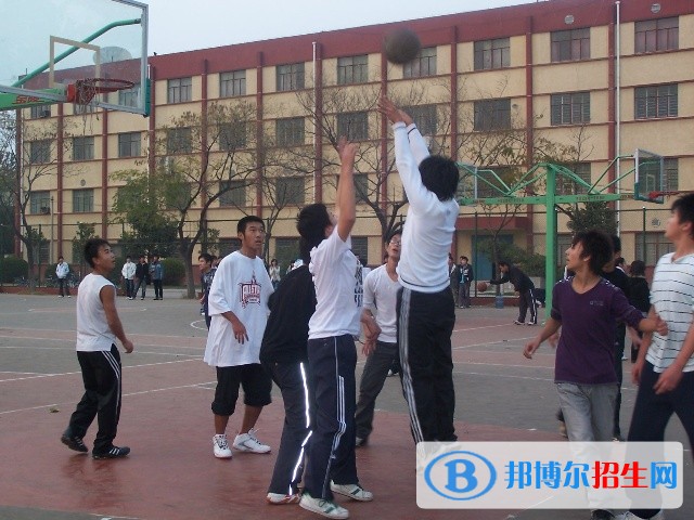 膠南職業(yè)中等專業(yè)學(xué)校2018年報名條件、招生對象