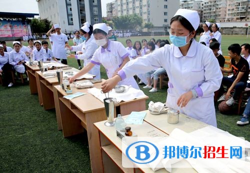 重慶中專學(xué)校讀出來是什么文憑