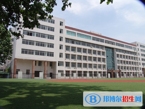山東高級技工學校招生辦聯(lián)系電話