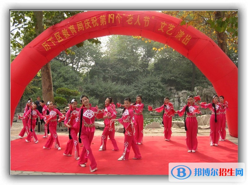 濟(jì)南商貿(mào)學(xué)校2018年報(bào)名條件、招生對象