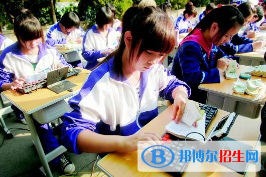 濟南歷城職業(yè)中專2018年報名條件、招生對象