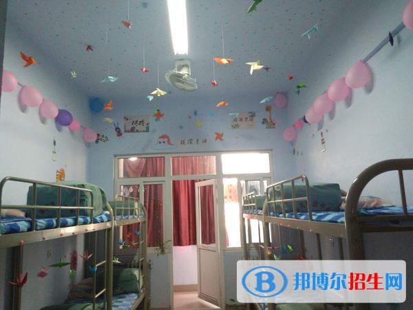 青島化學工業(yè)職工中專學校宿舍條件