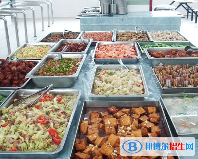 青島化學工業(yè)職工中專學校宿舍條件