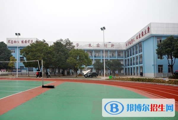 莒南縣職業(yè)教育中心2018年報名條件、招生對象