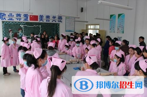 重慶中專學校是什么學校