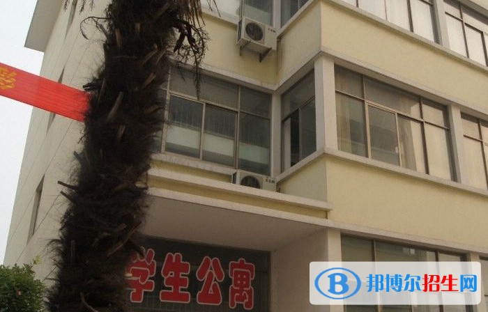 海安技工學(xué)校2019年報(bào)名條件、招生對(duì)象