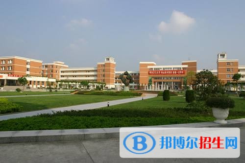 甘肅機(jī)電職業(yè)技術(shù)學(xué)院?jiǎn)握袌?bào)名條件