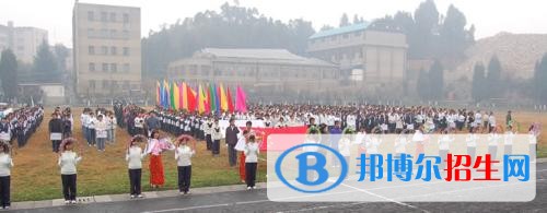 云南讀中專學?？梢钥即髮W嗎