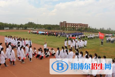 云南高中女生讀什么中專學校好
