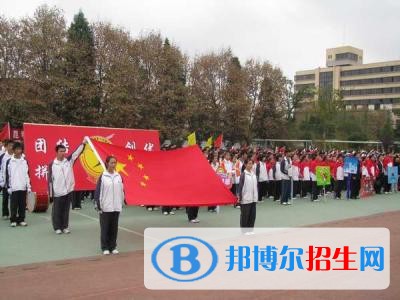 昆明中專學(xué)校好還是大專好