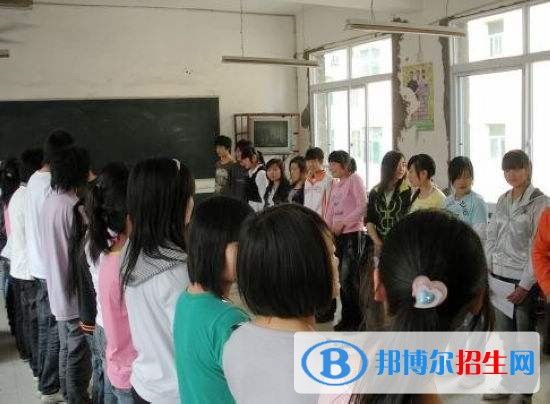 四川適合高中畢業(yè)的中專(zhuān)學(xué)校