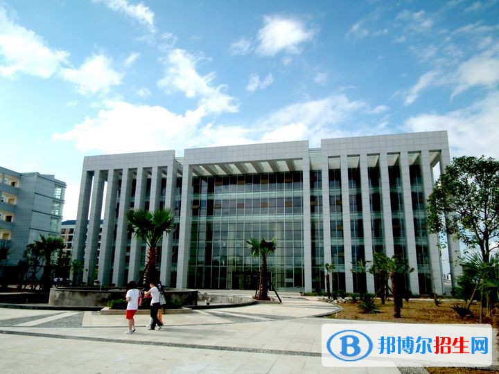 貴州不想讀中專學校
