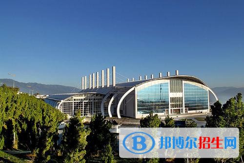 大理讀中專學?？梢钥即髮W嗎