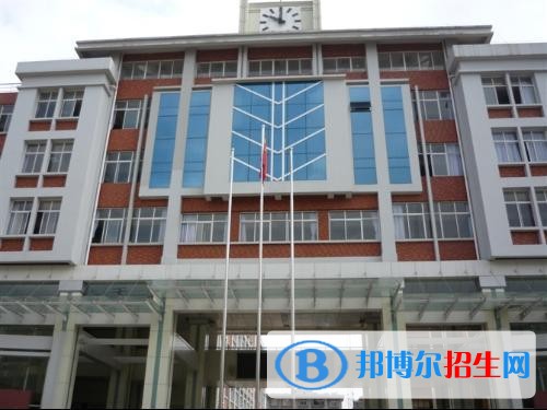 曲靖中專學校畢業(yè)是什么文憑