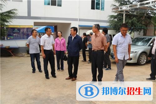 曲靖女生讀高中好還是中專學校