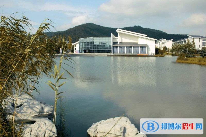 蘇州工藝美術(shù)職業(yè)技術(shù)學(xué)院單招報名時間