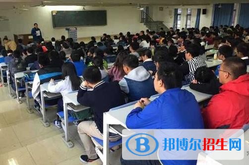 紅河初中女生畢業(yè)后讀什么中專學校好