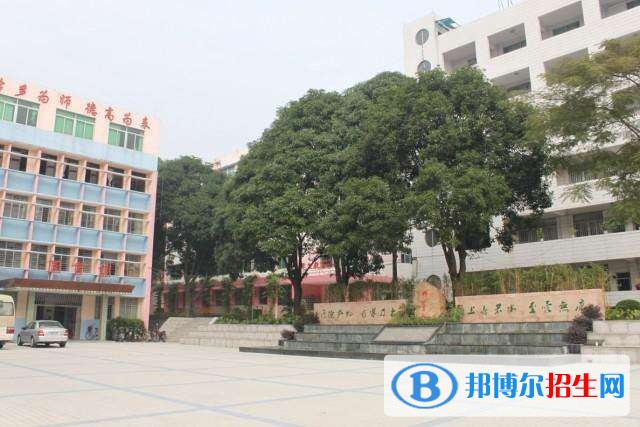 六盤(pán)水高中畢業(yè)可以上中專學(xué)校嗎