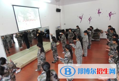 楚雄中專學校生可以考大學嗎