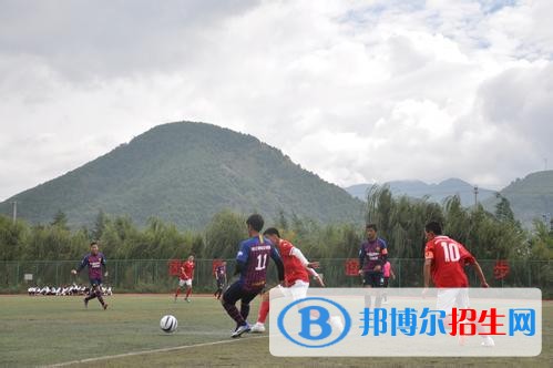 楚雄中專學校算中專嗎