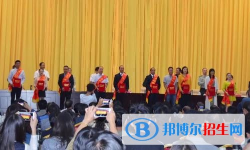 楚雄中專學(xué)校是學(xué)什么的