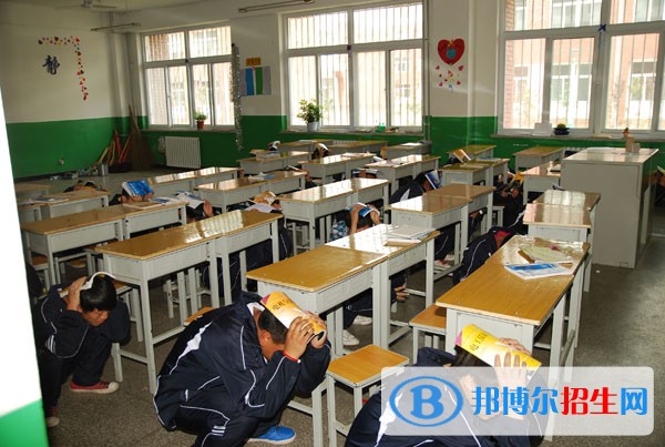 巴中初中畢業(yè)上中專學校好嗎