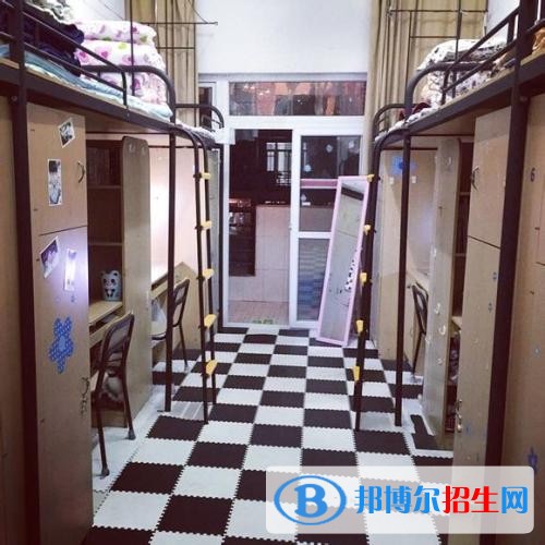 成都工貿(mào)職業(yè)技術(shù)學(xué)院五年制大專學(xué)校宿舍