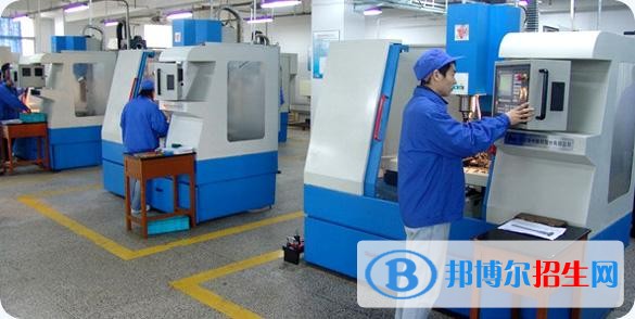 六盤水中專學校學什么好找工作