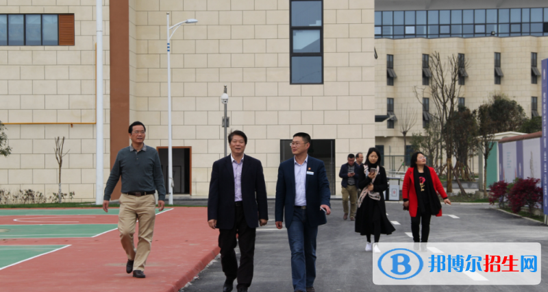 東莞華粵職業(yè)技術(shù)學校2019年報名條件、招生對象