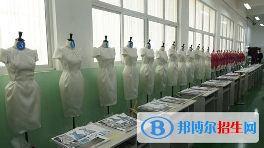 內江初中女生讀什么中專學校好