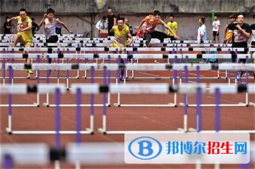 內江高中畢業(yè)能上中專學校嗎