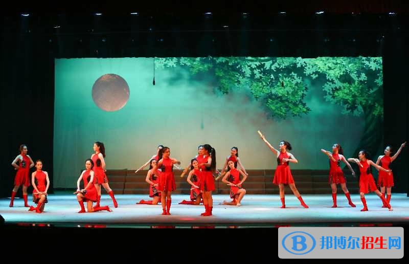 臨汾文化藝術(shù)學(xué)校2019年報(bào)名條件、招生對(duì)象