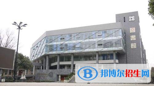 成都農(nóng)業(yè)科技職業(yè)學(xué)院五年制大專(zhuān)收費(fèi)標(biāo)準(zhǔn)