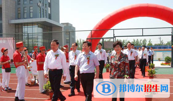 安徽糧食工程職業(yè)學(xué)院?jiǎn)握袌?bào)名條件
