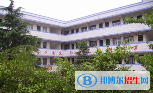 內(nèi)江讀什么中專學校好