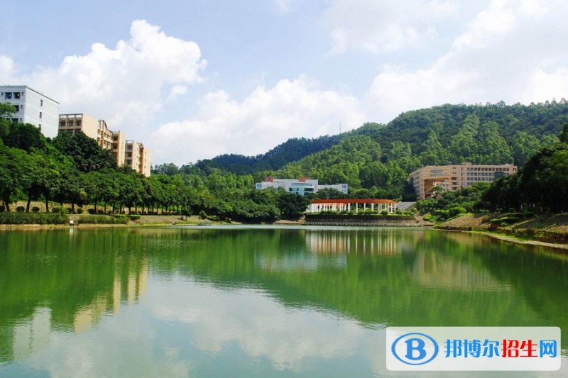 廣州番禺職業(yè)技術(shù)學(xué)院?jiǎn)握泻?jiǎn)章