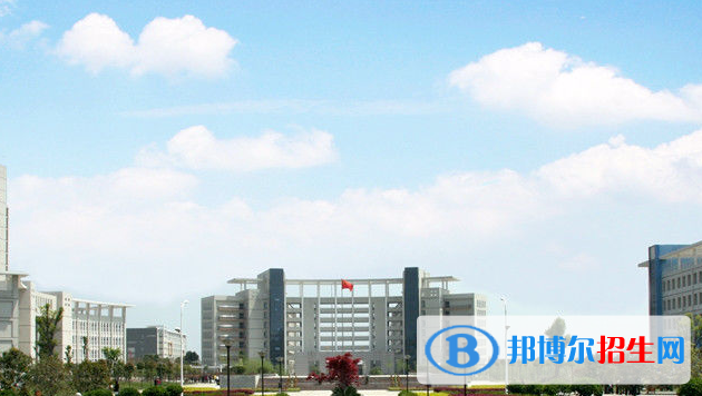 武漢交通職業(yè)學(xué)院?jiǎn)握泻?jiǎn)章