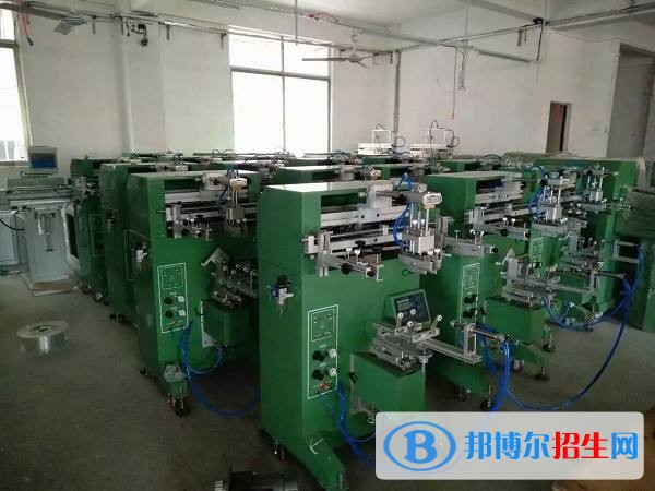 安順在中專學(xué)校學(xué)什么專業(yè)好