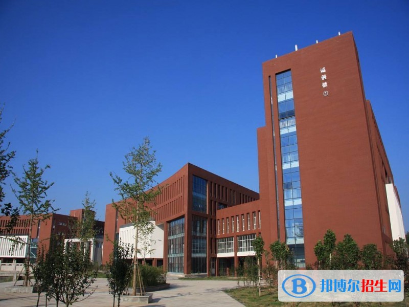 鶴壁汽車(chē)工程職業(yè)學(xué)院?jiǎn)握袌?bào)名條件