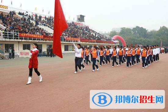 樂(lè)山女生上什么中專學(xué)校比較好