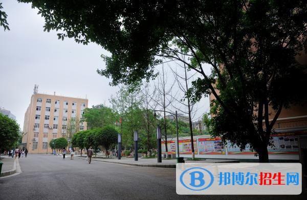 資陽(yáng)師范學(xué)校五年制大專(zhuān)收費(fèi)情況