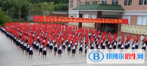 湛江中醫(yī)學(xué)校2019年報(bào)名條件、招生對(duì)象
