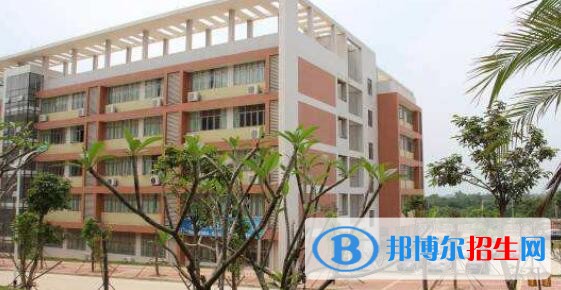 化州綜合職業(yè)技術(shù)學(xué)校2019年報(bào)名條件、招生對(duì)象
