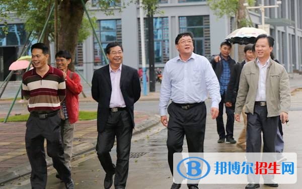 雅安讀中專學校能考大學嗎