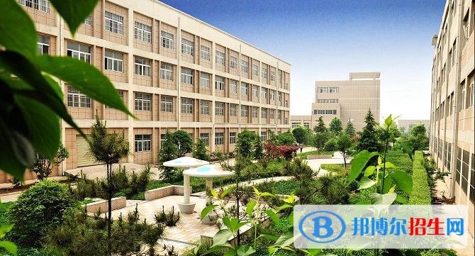 西安讀中專學(xué)校要分?jǐn)?shù)嗎