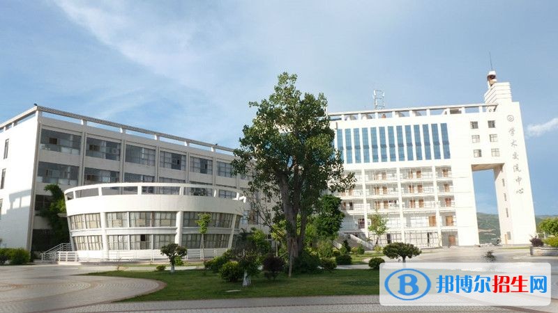 文山初中畢業(yè)能上中專學校嗎　