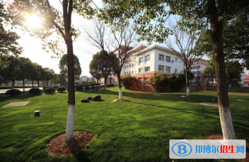 無錫高中未畢業(yè)能讀什么中專學(xué)校