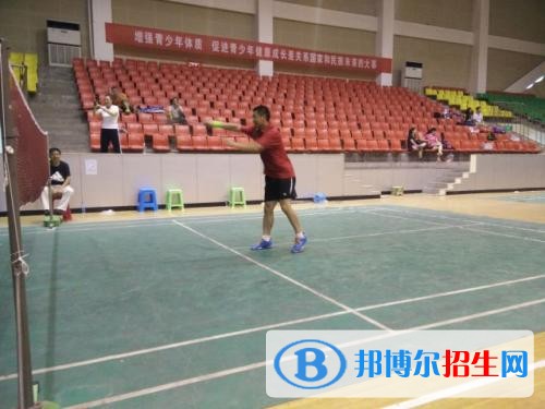 徐州沒有高中畢業(yè)證可以讀中專學(xué)校嗎